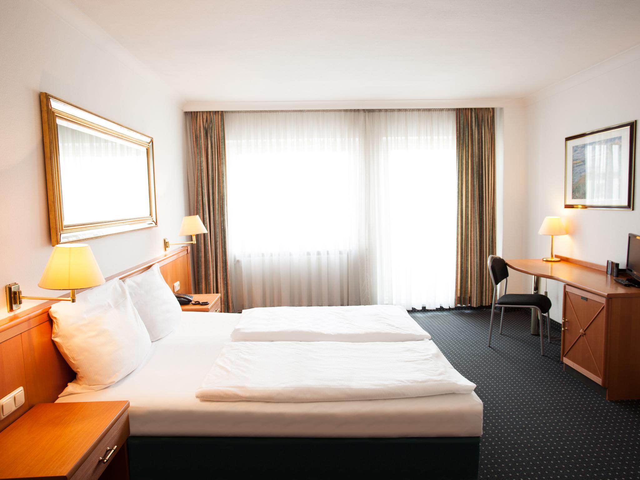 Ina Royal 3* Keulen