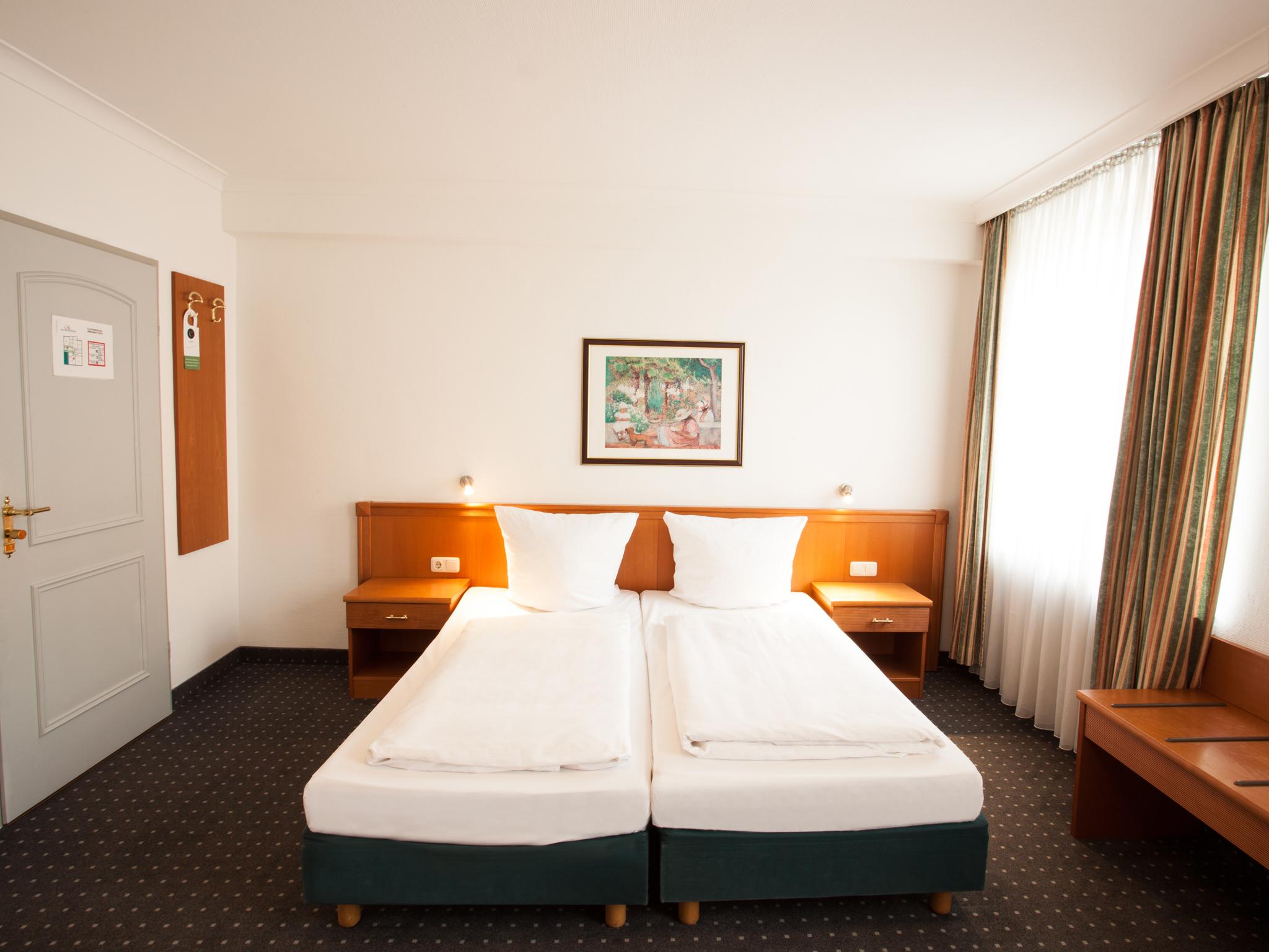Ina Royal 3* Keulen