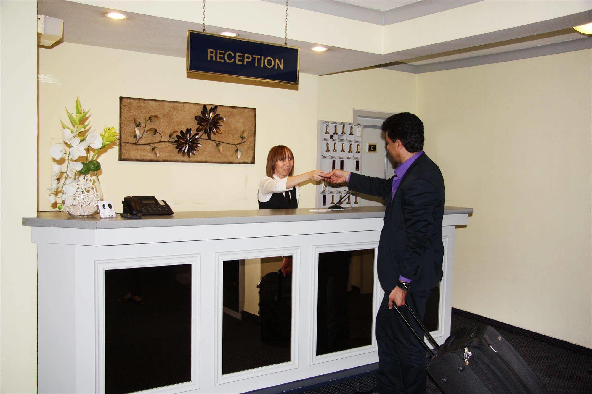 Ina Royal Hotel Keulen