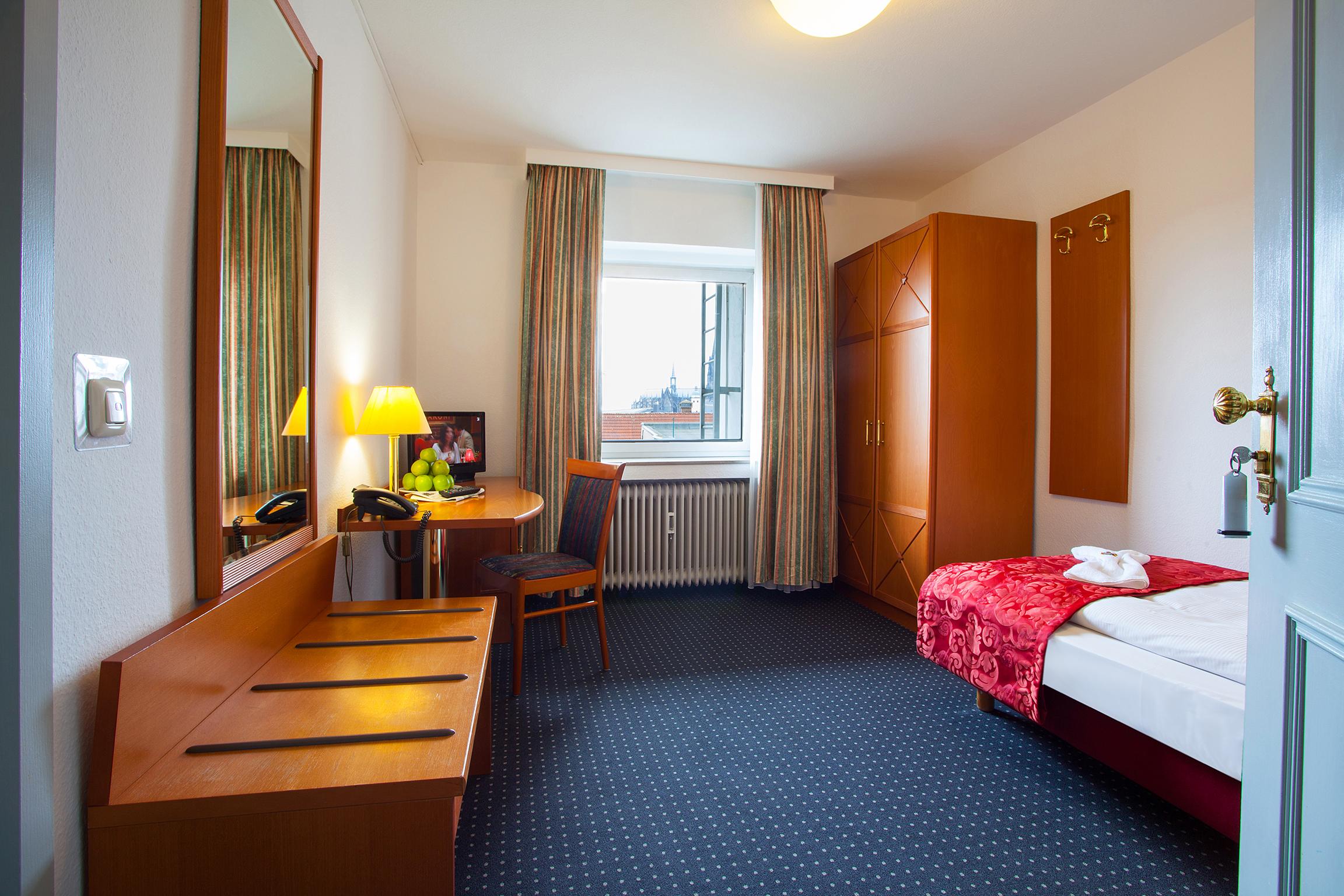 Hotel Ina Hotel Royal 3*