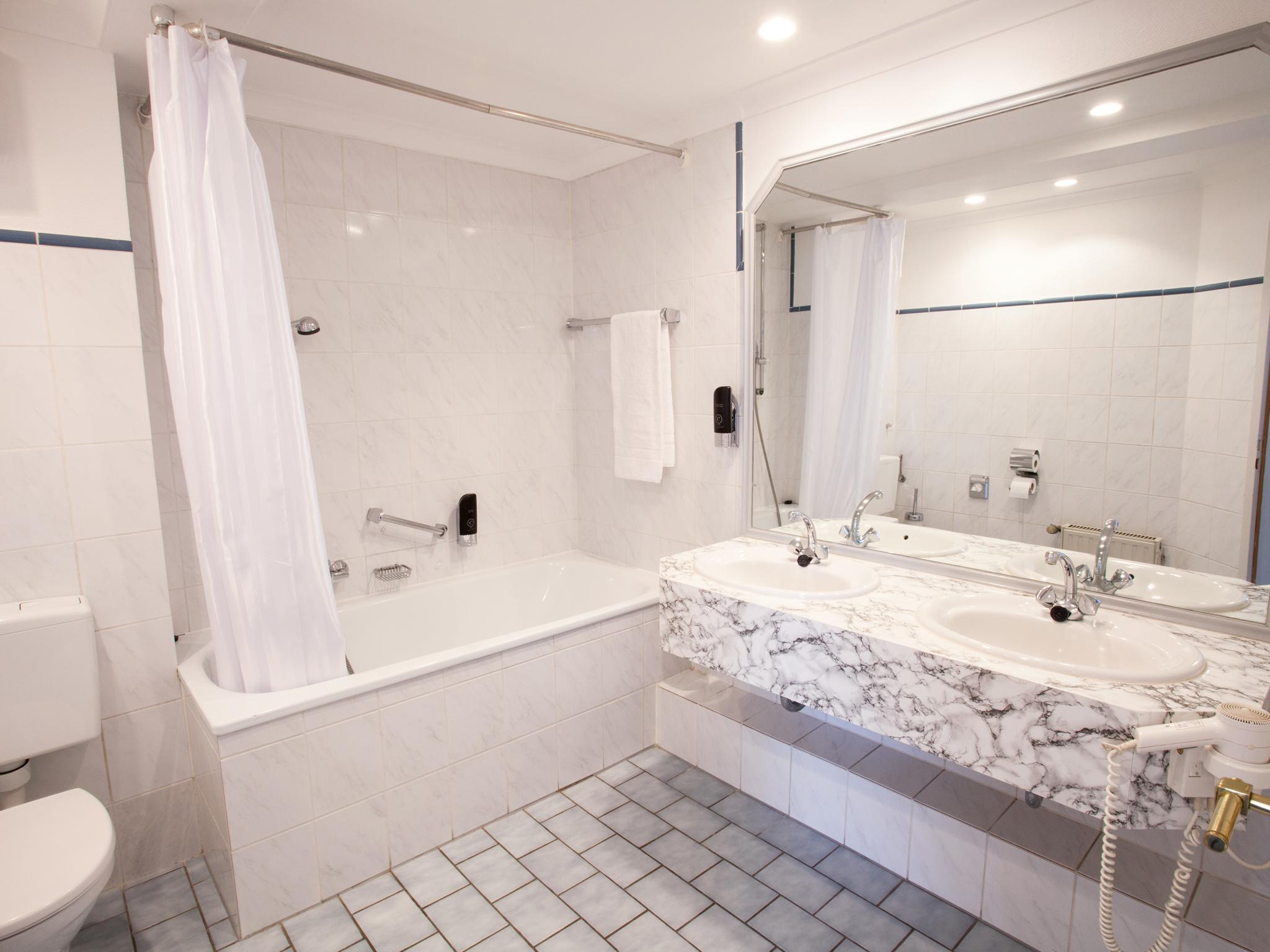 Ina Hotel Royal