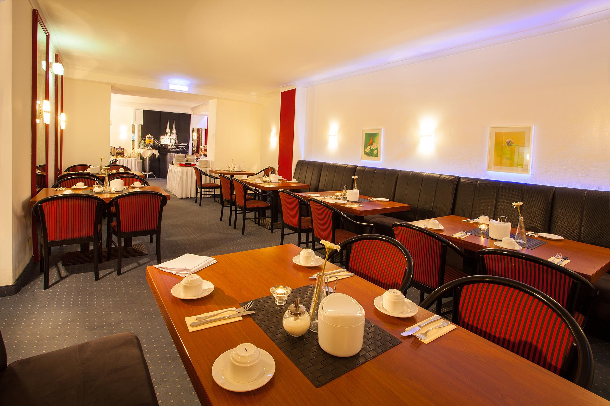 Ina Hotel Royal