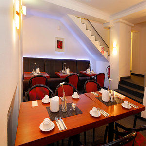 Ina Hotel Royal Hotel 3*