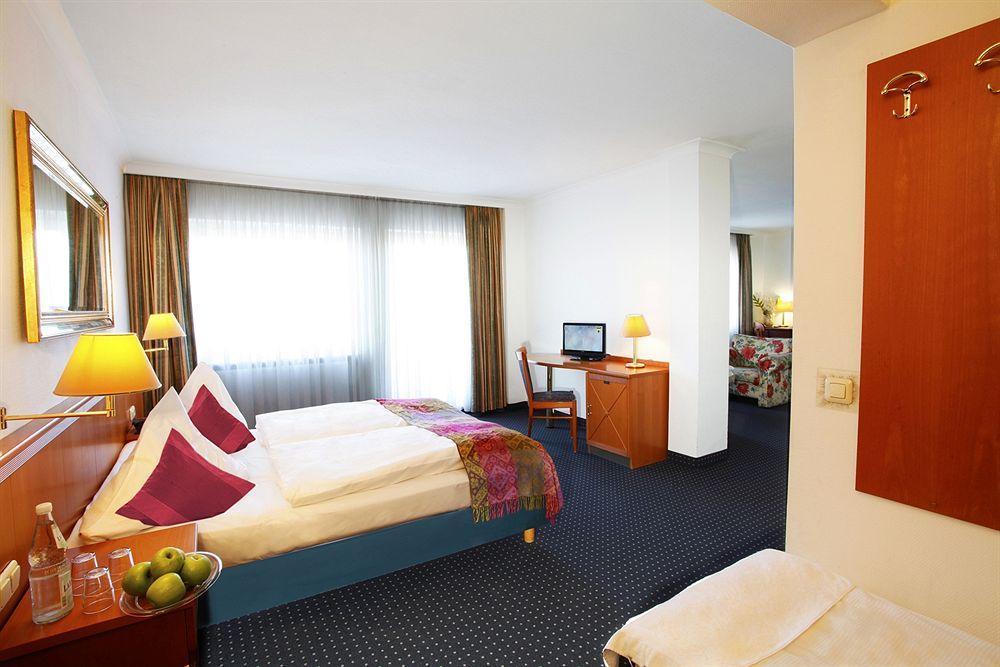 Ina Hotel Royal 3* Cologne
